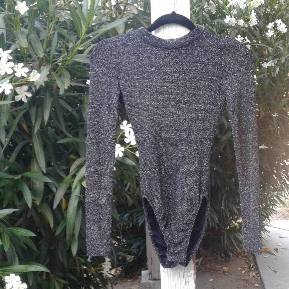 Short collar onsie h&m